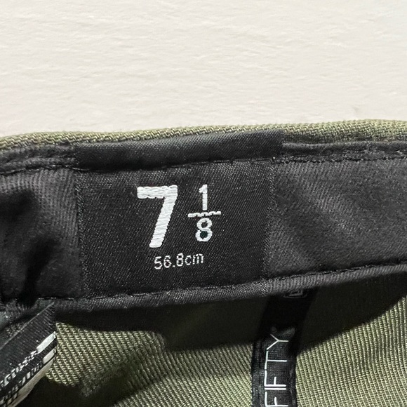 New Era, 59Fifty Fitted Hat, New York Yankees, Olive Green & White - Picture 9 of 9